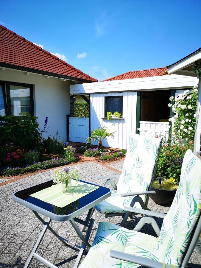 Ferienwohnung Claudia ツィノヴィッツ エクステリア 写真